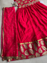 Sara - magenta leaf emblem Lehenga