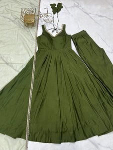Roman chanderi silk anarkali set in Mehendi green (sleeves available)