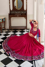 Tussar silk Lehenga with gamthi work readymade in pink