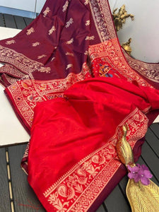 Wedding saree - antique pallu design and tassel like border