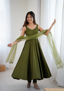 Roman chanderi silk anarkali set in Mehendi green (sleeves available)