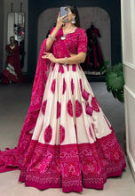 Tussar silk Lehenga bandhej print in pink