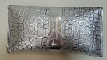 Silver croc detailed handbag