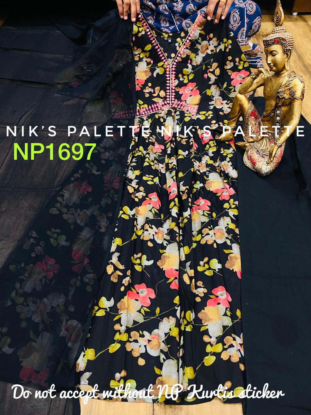 Niks collection - Alia cut gown