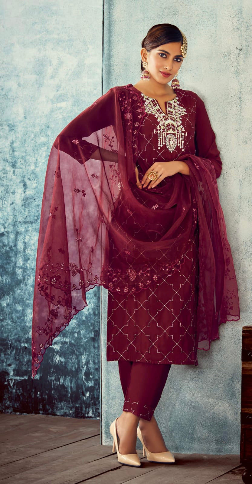 Shichi collection - salwaar kameez with organza dupatta