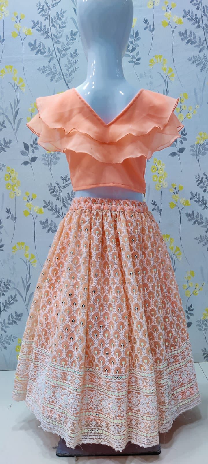 Kids: Stylish crop top and skirt
