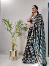 Ready to wear foil print saree in 4 colours - with belt