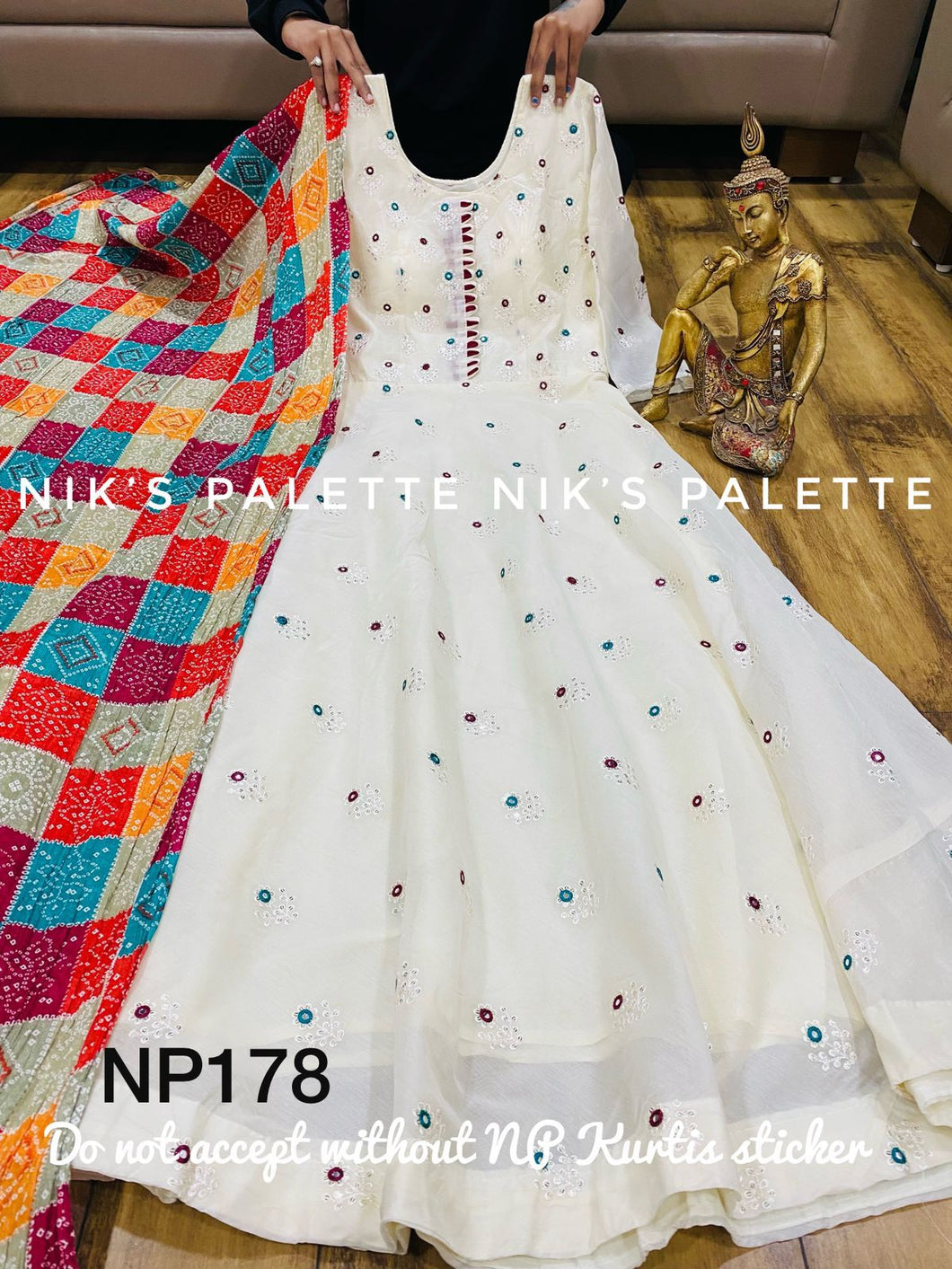 Restocked - Niks collection: mirror and bandhani