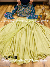Niks collection: palazzo with bell sleeves top