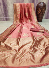 The perfect Christmas saree: banarasi saree