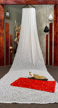 White circle sequins saree