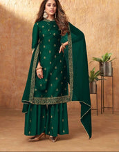 Silk suits with palazzo style