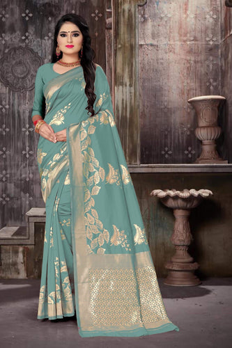 The perfect Christmas saree: banarasi saree