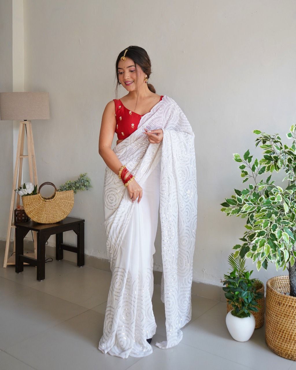 White circle sequins saree