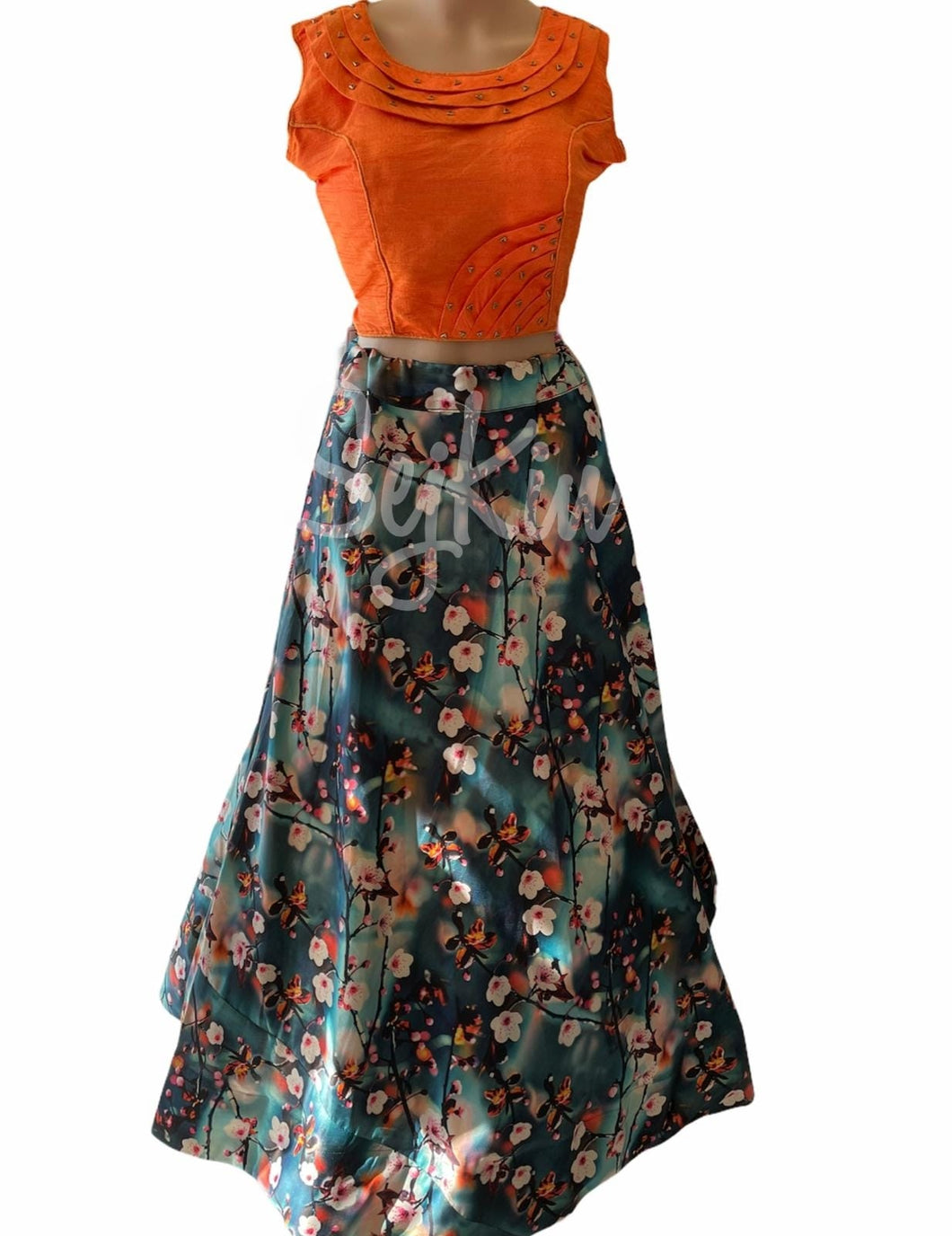 Autumnal skirt and orange top